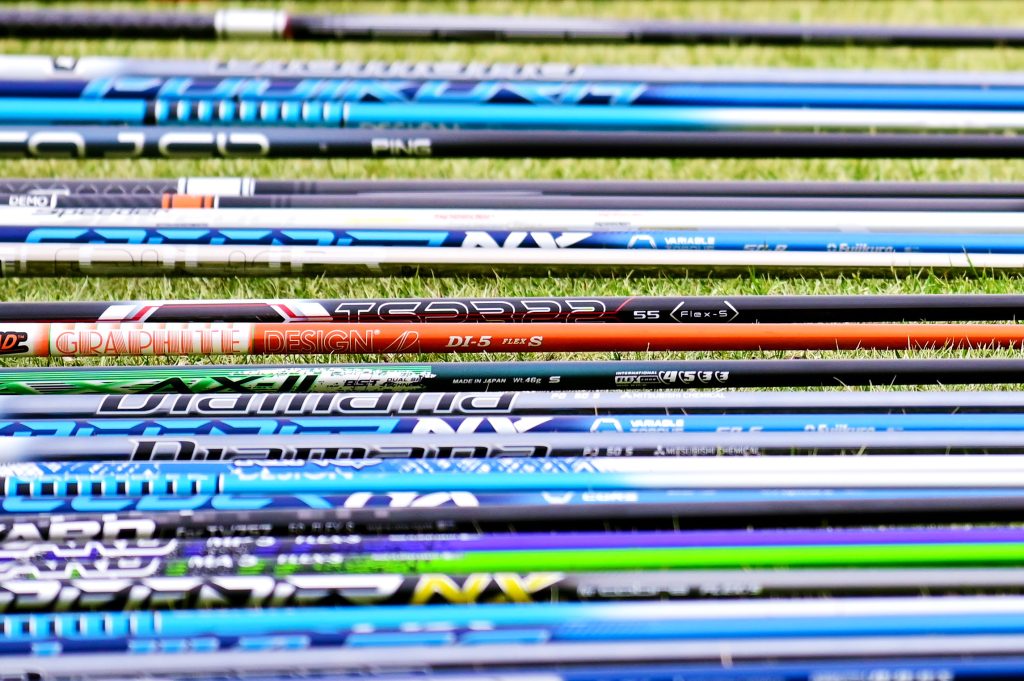 【9割が知らない】シャフトフレックスの選び方は?ヘッドスピード別の目安を徹底解説